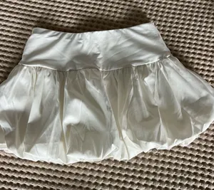 SHEIN White Balloon Mini Skirt thumbnail 1