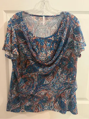 Passports Women's Size L Paisley Cowl Neck Short Sleeve Top thumbnail 1