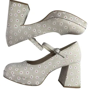 Madden Girl Women's Mantel Mary Jane Flower Print Platform Heels Size 9 Feminine thumbnail 6