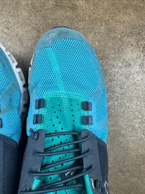 On Running Cloud Sneakers in Teal and Blue Size: 8 thumbnail 4