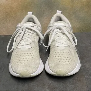 Nike React Infinity Run Flyknit 2 Women's White Sneakers Size 7.5 thumbnail 5
