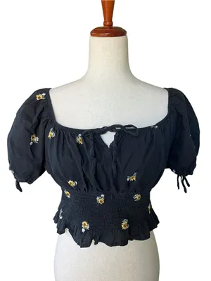 Live 4 Truth embroidered sunflower milkmaid-style crop top thumbnail 7