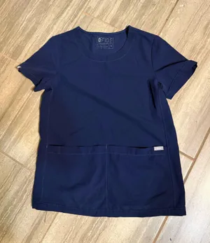 Women’s Figs Rare Scrub Top sz XS thumbnail 1