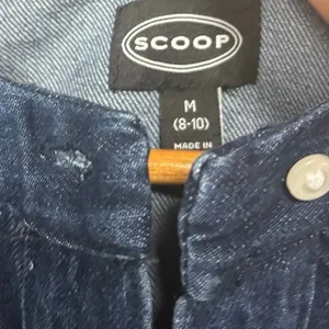 Scoop Denim Cropped Button Down‎ SIze Medium Blue thumbnail 5