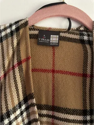 V. Fraas Plaid Shaw thumbnail 2