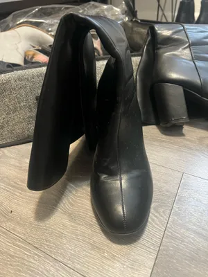 Black boots Size 8 thumbnail 6