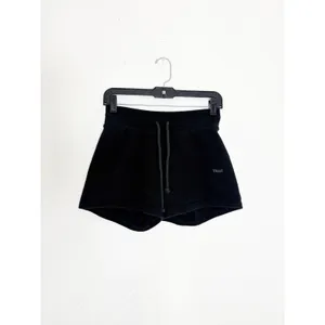 Aritzia TNA Sweatfleece Cozy Fleece Perfect Fit Shorts Size XS Black Loungewear thumbnail 4