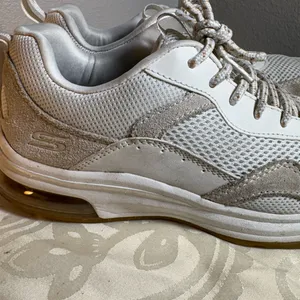 Skechers White and Light Gray Mesh Suede Lace-Up Sneakers size 8 thumbnail 3