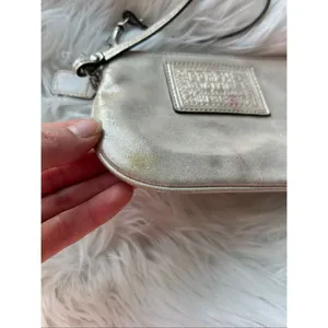 Coach Poppy Pearl Gold Metallic Wristlet Y2K thumbnail 2