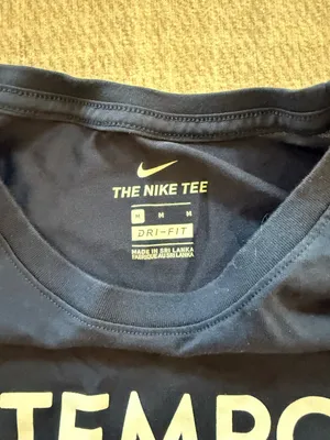 Nike Tempo Dri-Fit Logo Navy Performance Tee Medium thumbnail 4