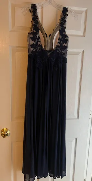 Sherri Hill Prom Dress thumbnail 3