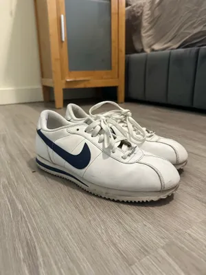 Nike Shoes thumbnail 2