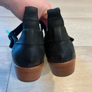 Frye Women’s Mia Cutout Ankle Bootie Suede Leather Buckle Black Size 8 thumbnail 6