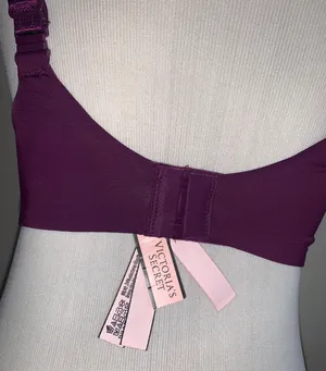 Victoria’s Secret new lightly lined wireless bra thumbnail 6