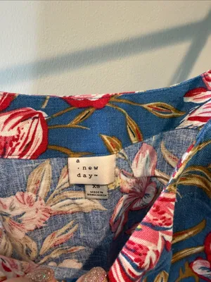 A New Day XS Blue Tropical Floral Coquette Linen-Blend Strappy Cropped Tank Cami thumbnail 2