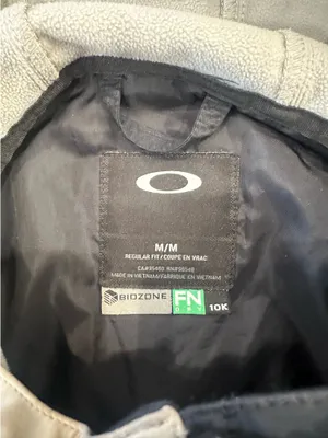 Men’s Oakley Ski Jacket thumbnail 4