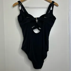 Swimsuits for All One Piece Cut Out Black Swimsuit Women’s Sz 12 Underwire Cups thumbnail 4