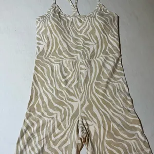 Old Navy Zebra Print activewear M thumbnail 1