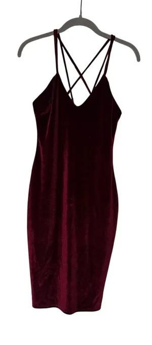 Burgundy Velvet Strappy Midi Dress thumbnail 1