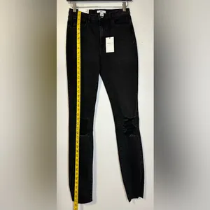 Forever 21 Distressed Knee High Rise Skinny Jeans Black Size 28‎ NWT thumbnail 4