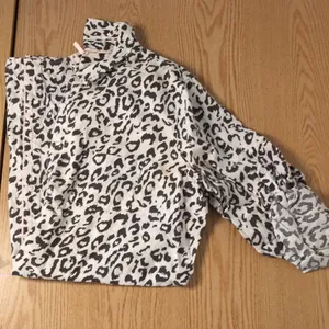 Victoria's Secret Animal Print Pajama Gown 3/4” or Long Sleeves Size Large thumbnail 1
