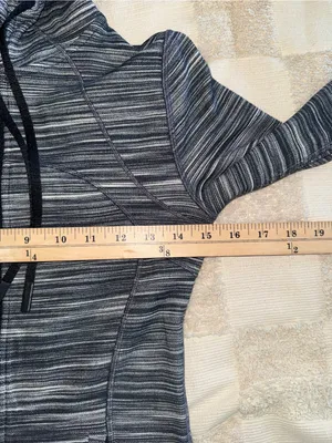 Lululemon Hooded Define‎ Jacket *Nulu size 6 thumbnail 2
