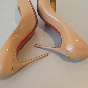 Christian Louboutin So Kate Pumps thumbnail 5