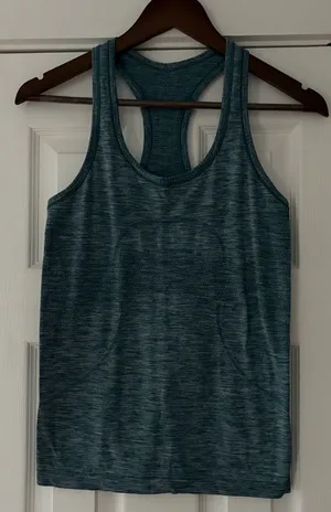 Lululemon Tank Top Swiftly Blue Green Tank Top Size‎ 6 EUC thumbnail 1