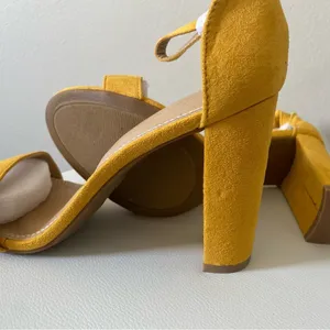 Mustard Yellow Block Heel Ankle Tie Sandals Size 9 NWT thumbnail 7