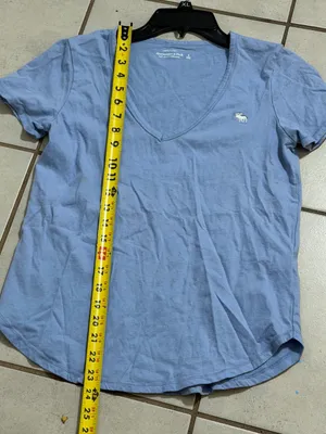Abercrombie‎ & Fitch Women’s Casual Minimalist Light Blue V-Neck Tee size S thumbnail 7