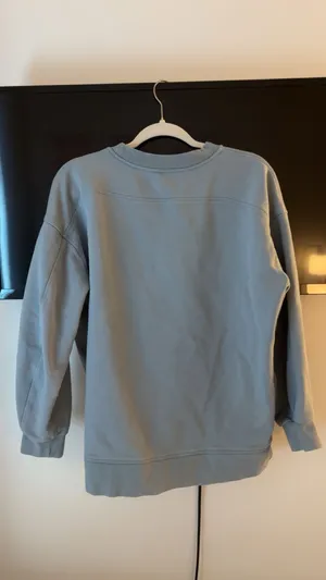 Lululemon Graphic Crewneck Oversized thumbnail 2