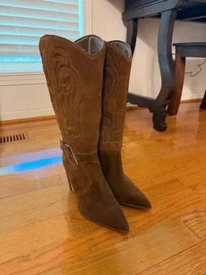 Vince Camuto Boots Suede thumbnail 3