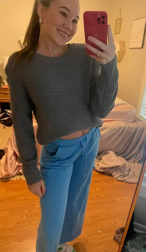 Old Navy Sweater thumbnail 2
