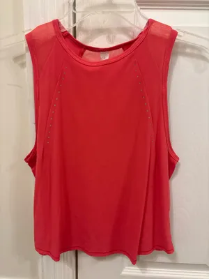 Lululemon tank top thumbnail 1