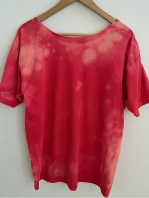 Red and pink coral off-the-shoulder bleached t-shirt thumbnail 8