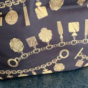 Estee Lauder makeup cosmetics bag thumbnail 11