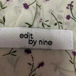 Edit By Nine White Floral Tiered Flutter Short Sleeve Smocked Shirt Blouse Top M thumbnail 3