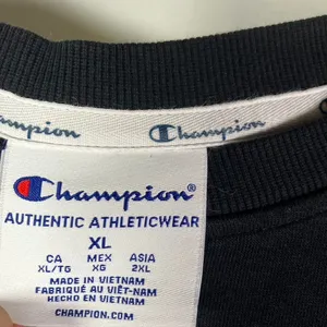 Champion Authentic Athleticwear Black Sweatshirt Crewneck Blouse Womens‎ XL thumbnail 3