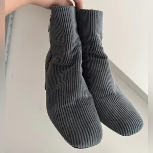 Free People Gray Corduroy O Ring Zip Block Heel Ankle Boots‎ thumbnail 2