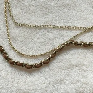 Necklace thumbnail 2