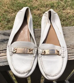 Coach “Olive” Gold Buckle Beige Leather Loafers Moccasins Flats Preppy Academia Office Siren 8B thumbnail 1