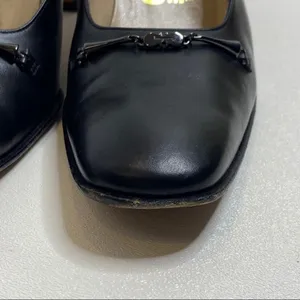 Salvatore Ferragamo black leather pumps 594 thumbnail 9