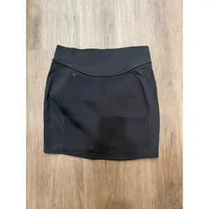 NWT Lululemon Scuba High-Rise Mini‎ Skirt Black Size Large thumbnail 2
