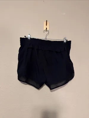 Athleta Mesh Racer Run Shorts 4" Black Athletic Lightweight Size Medium thumbnail 5