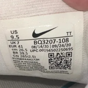 Nike Revolution Running Shoes‎ Women’s 9.5 White Athletic Sneakers thumbnail 10