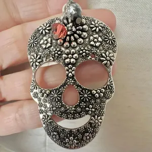 Silver tone skull pendant necklace thumbnail 5