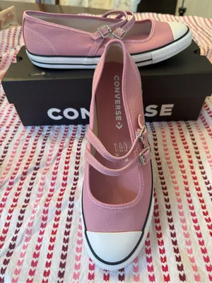Converse Chuck Taylor All Star Dainty Mary Janes Size 9.5 thumbnail 1
