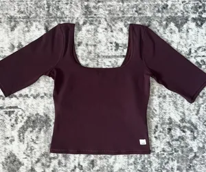Vuori Avant Top in Ruby thumbnail 1