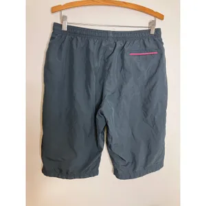 Nike Performance Shorts Women L Gray Excellent Pink Trim Mesh Lined Pockets Y2K thumbnail 4