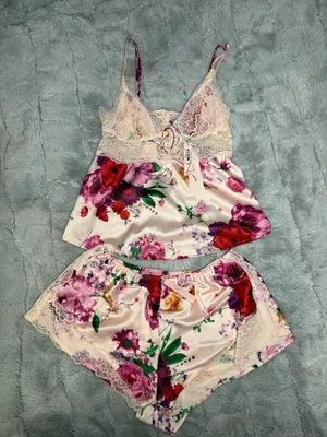 Victoria's Secret Set thumbnail 1